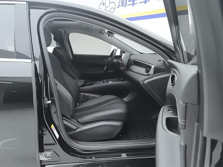 BYD Seal 05 DM-i Hybrid 2025 2025款 DM-i 智驾版 55KM尊贵型