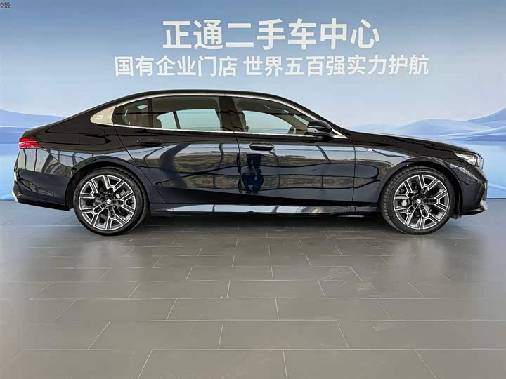 Фото 6 - BMW 5 Series