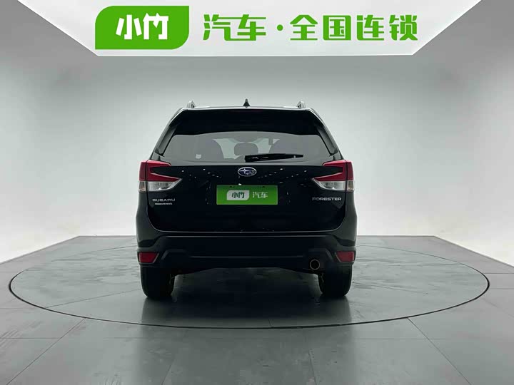 Фото 4 - Subaru Forester