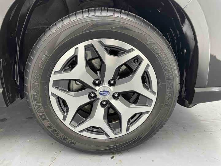 Фото 8 - Subaru Forester