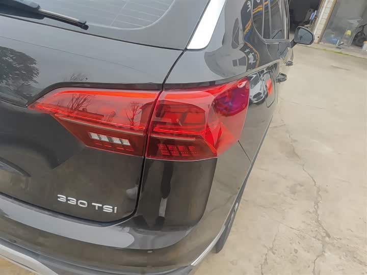Volkswagen Tayron 2022 2022款 330TSI 两驱豪华智联版Plus