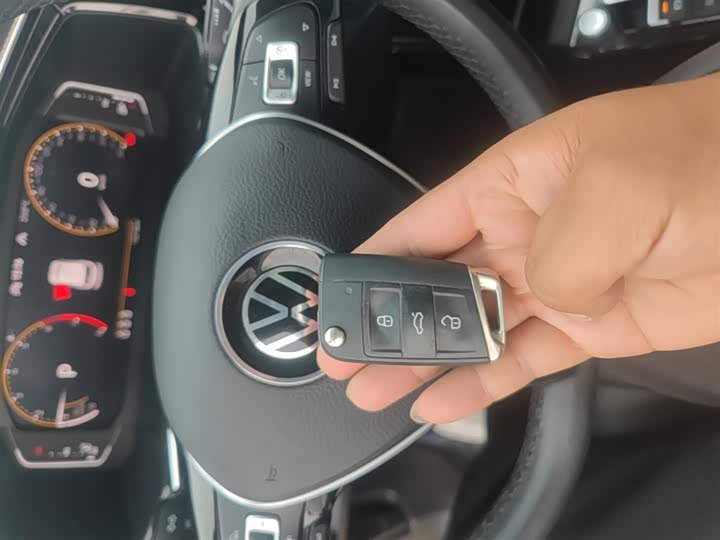 Volkswagen Tayron 2022 2022款 330TSI 两驱豪华智联版Plus