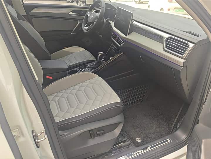 Volkswagen Tayron 2024 2024款 330TSI 两驱R-Line高能版