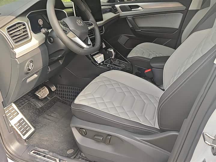 Volkswagen Tayron 2024 2024款 330TSI 两驱R-Line高能版