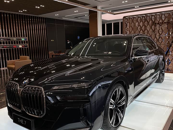 BMW 7 Series 2026 2026款 740Li 领先型 M运动套装