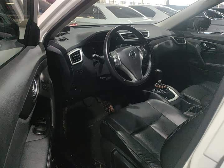 Фото 9 - Nissan X-Trail