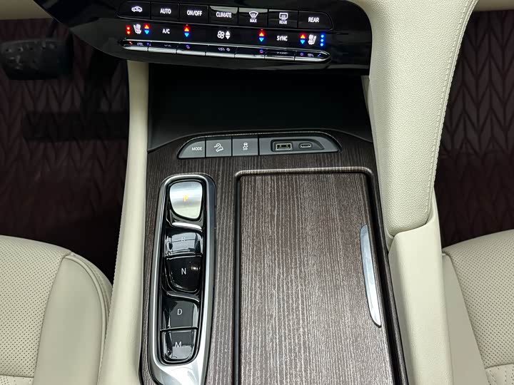 Buick Enclave 2022 2022款 652T 四驱Avenir艾维亚 6座