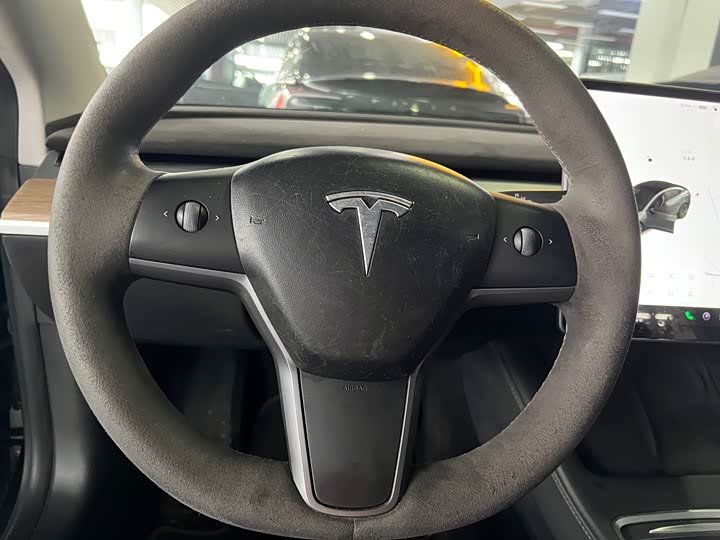 Photo 7 - Tesla Model 3