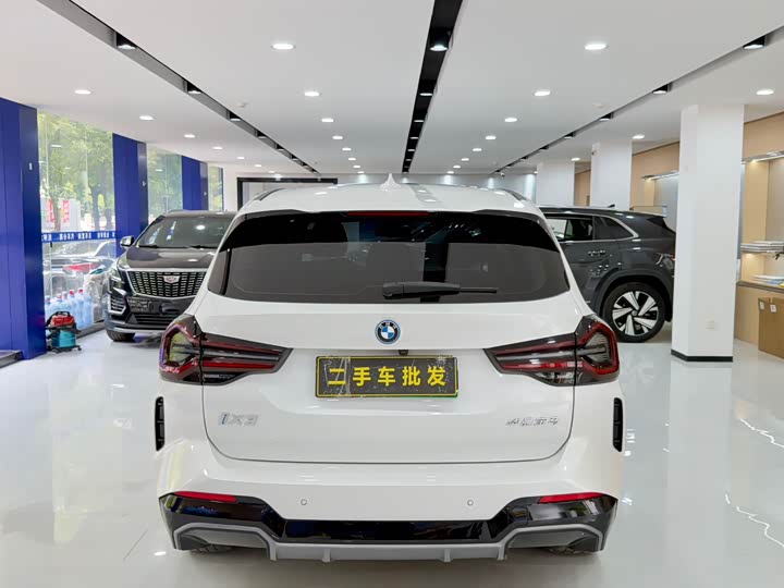 Фото 8 - BMW iX3