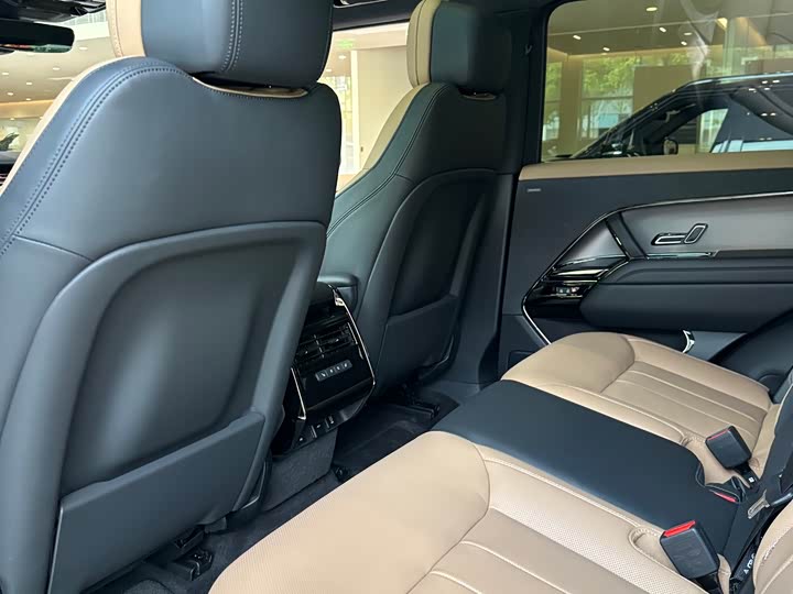 Land Rover Range Rover Sport 2026 2026款 400PS Dynamic SE
