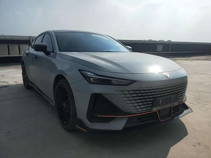 Фото 3 - Changan UNI-V