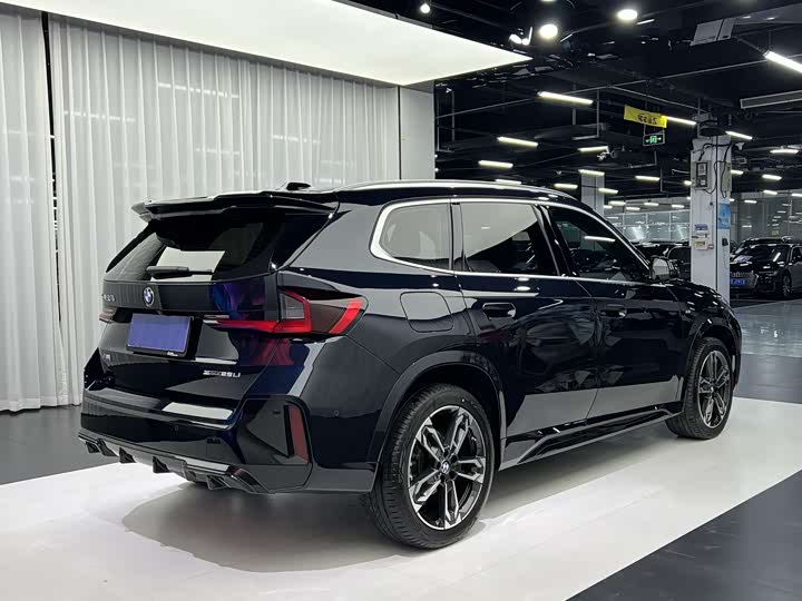 Фото 9 - BMW X1
