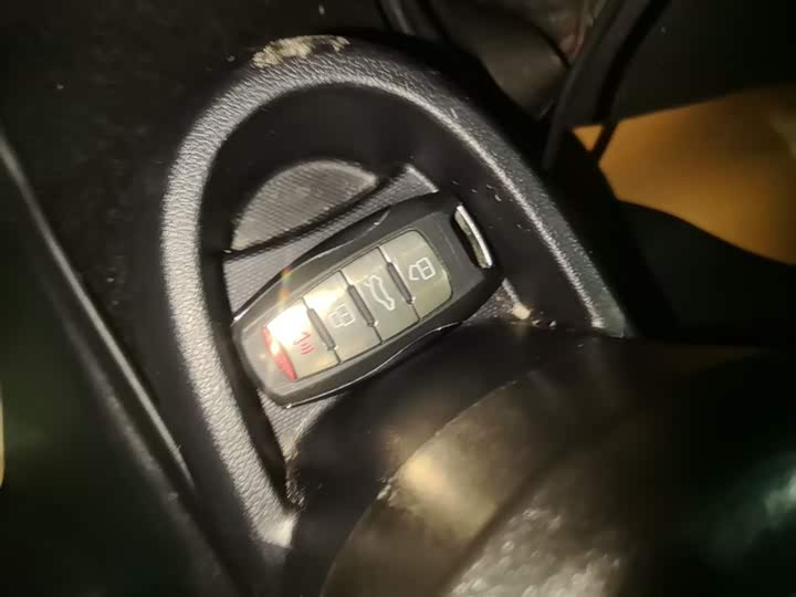 Ora Black Cat 2021 2021款 301km 基础型