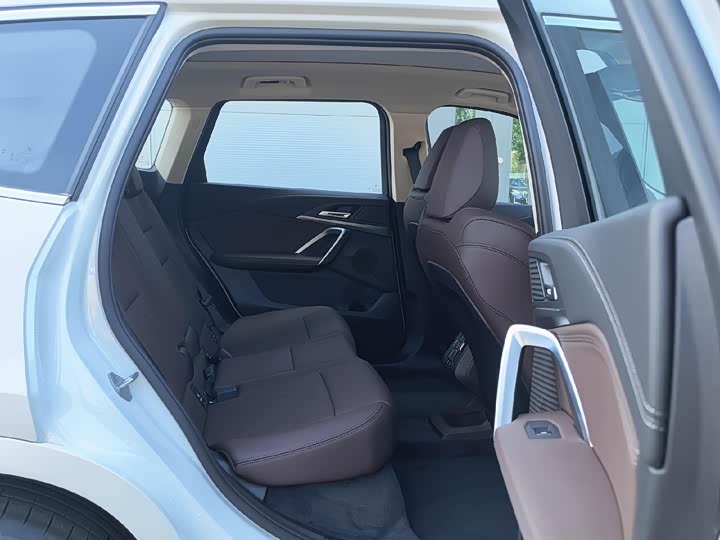 BMW iX1 2025 2025款 eDrive25L M运动套装