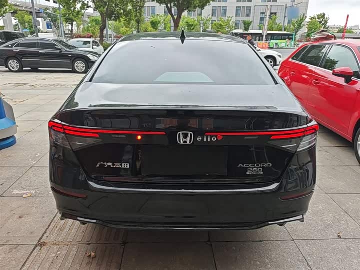 Honda Accord 2025 2025款 运动系列 260TURBO 豪华版