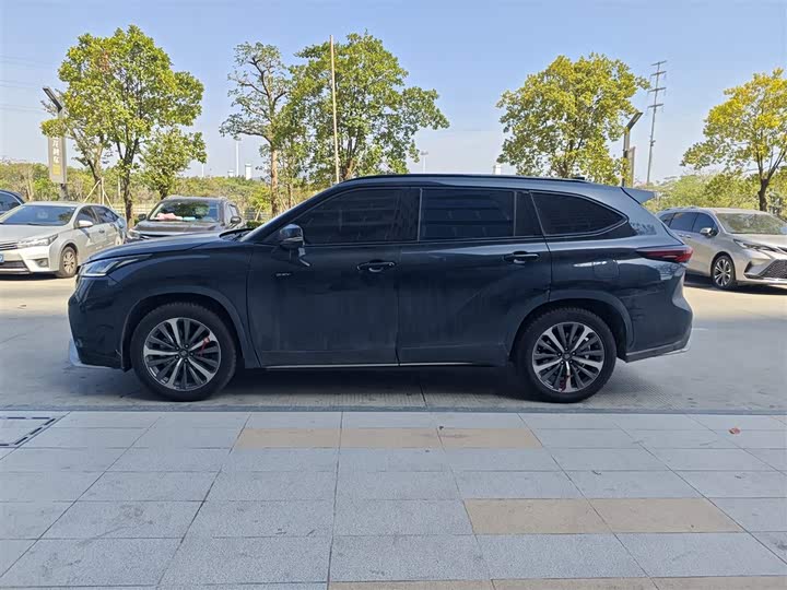 Toyota Crown Kluger 2024 2024款 2.5L HEV四驱旗舰版