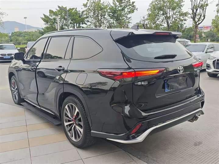 Toyota Crown Kluger 2024 2024款 2.5L HEV四驱旗舰版