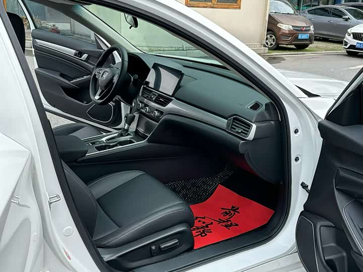 Photo 6 - Honda Accord