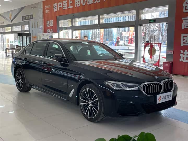 Фото 3 - BMW 5 Series