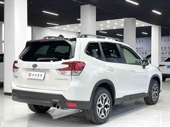 Subaru Forester 2024 2024款 2.0i AWD 豪华版EyeSight