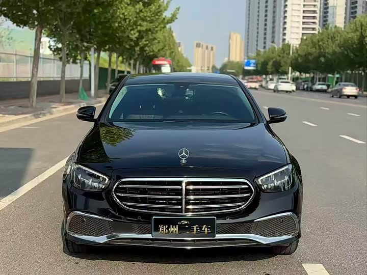 Фото 2 - Mercedes-Benz E-Class