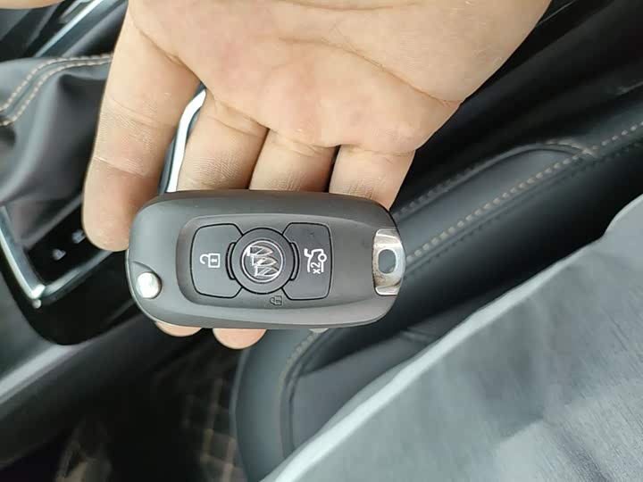Фото 9 - Buick Verano