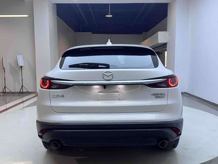 Mazda CX-4 2021 2021款 2.0L 自动两驱蓝天活力版
