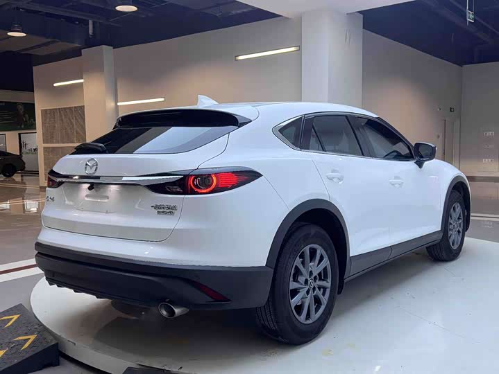 Mazda CX-4 2021 2021款 2.0L 自动两驱蓝天活力版