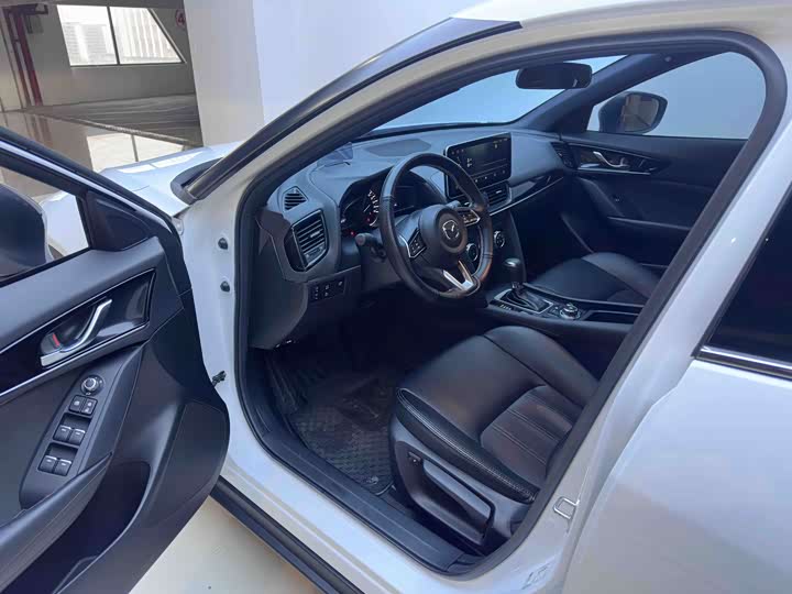 Mazda CX-4 2021 2021款 2.0L 自动两驱蓝天活力版