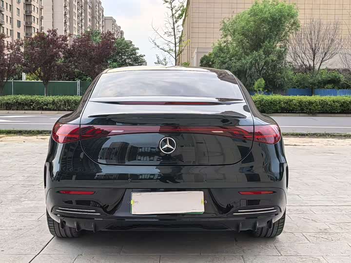 Фото 8 - Mercedes-Benz EQE