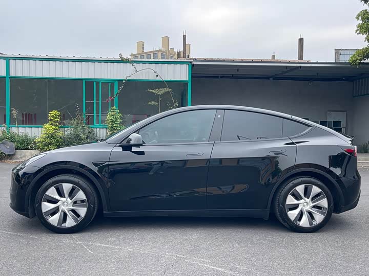 Фото 7 - Tesla Model Y