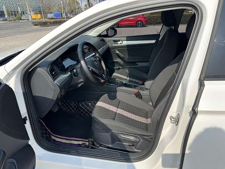 Фото 9 - Volkswagen Lamando L