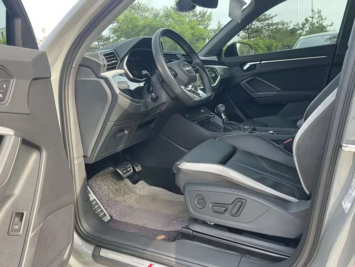 Audi Q3 2024 2024款 35 TFSI 时尚动感型