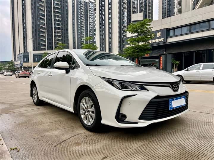 Фото 5 - Toyota Corolla
