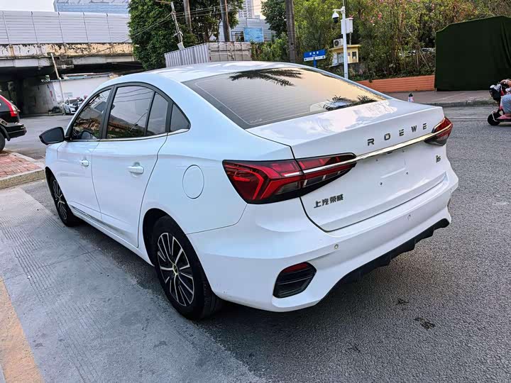 Zdjęcie 5 - Roewe i5