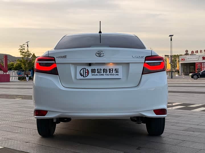 Toyota Vios 2022 2022款 1.5L 20周年纪念版