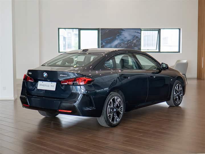 Фото 6 - BMW 2 Series