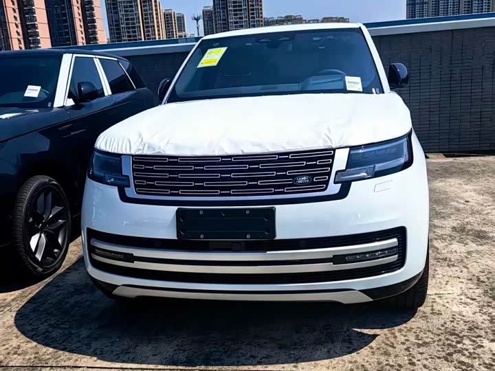Land Rover Range Rover 2026 2026款 3.0 L6 400PS AB长轴版