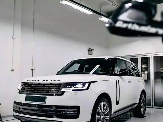 Land Rover Range Rover 2026 2026款 3.0 L6 400PS AB长轴版