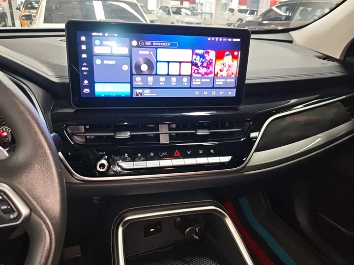Haval H6 2025 2025款 1.5T 国潮都市版