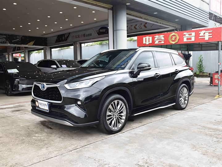 Photo 1 - Toyota Highlander