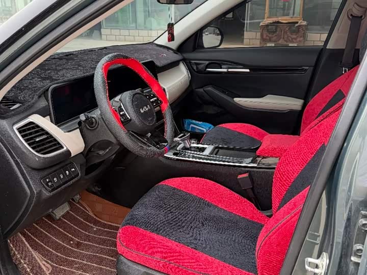 Kia Seltos 2023 2023款 1.5L CVT尊贵版