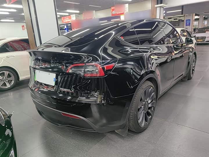 Zdjęcie 7 - Tesla Model Y