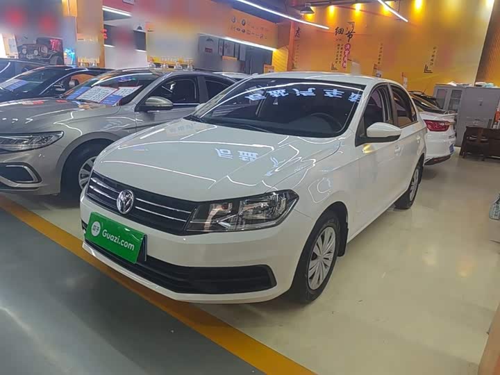 Фото 1 - Volkswagen Santana