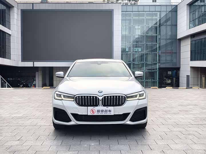 Фото 2 - BMW 5 Series