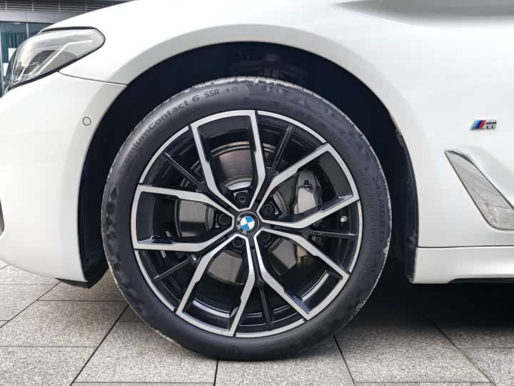 Фото 3 - BMW 5 Series