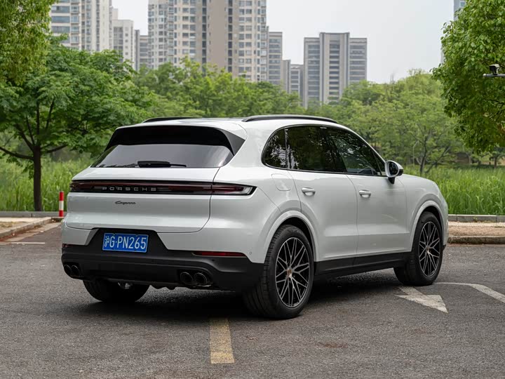 Фото 2 - Porsche Cayenne
