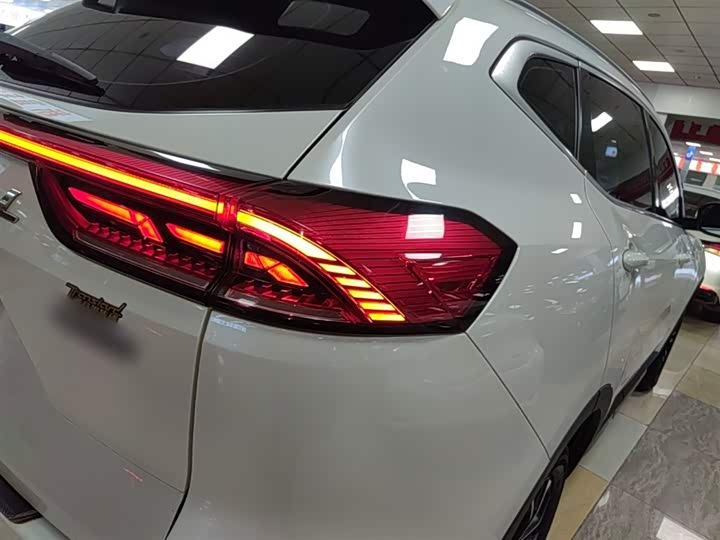 Фото 8 - Haval H6