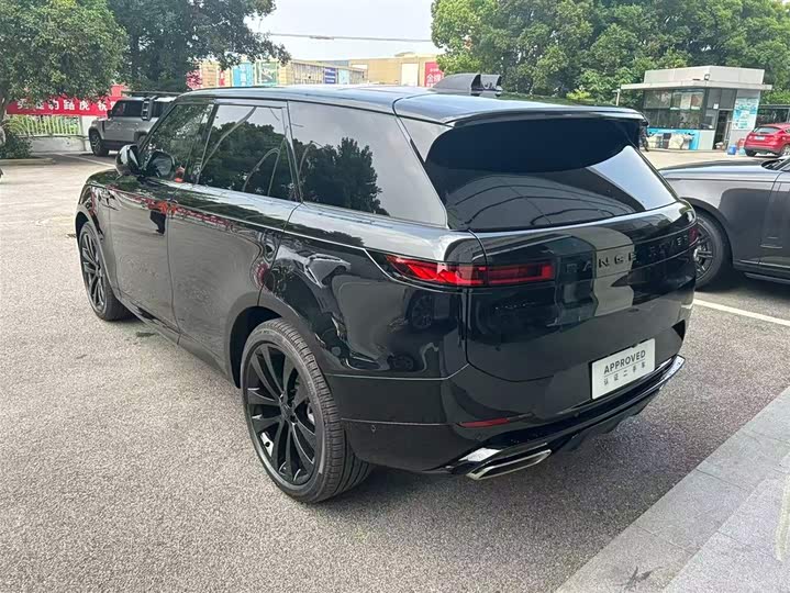 2026 Land Rover Range Rover Sport