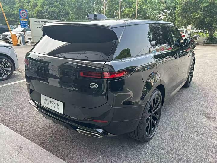 Land Rover Range Rover Sport 2026 2026款 400PS Dynamic SE